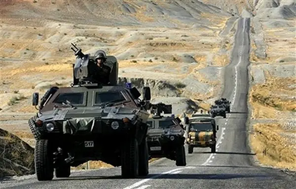 Cobra_Otokar_Turkish_army_wheeled_armoured_vehicle_26022008_news_003.jpg