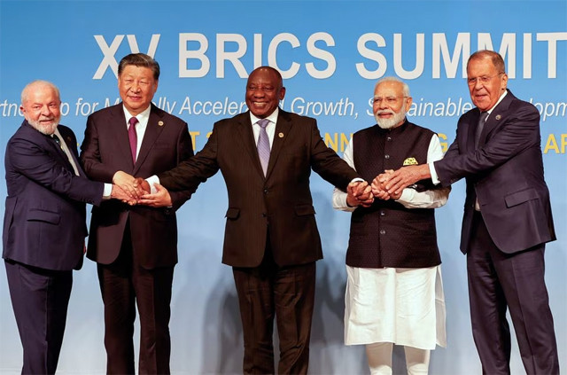 BRICSleadersReuters1700676307-0.jpg