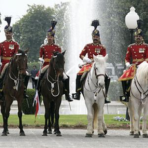 Pakistan_cavalry_honor_guard