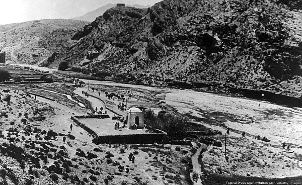 khyber-pass-alimasjid-fort-1931jpg.jpg