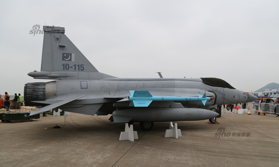 JF-17_05.jpg