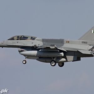 F-16D
