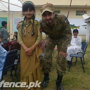Pakistan Army "little doctor"