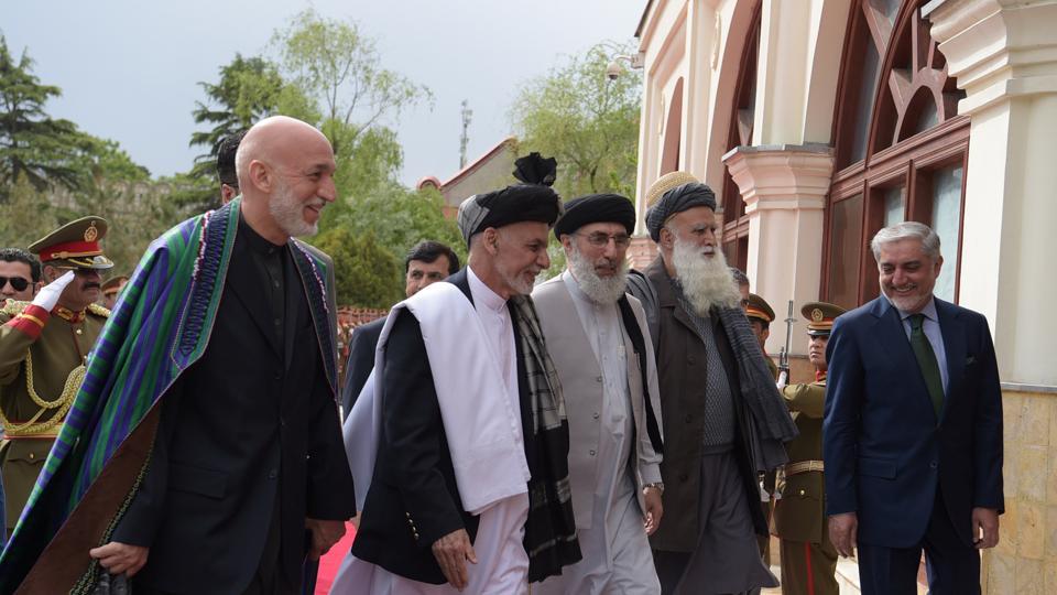 ceremony-hekmatyar-president-afghanistan-executive-president-abdullah_ca6e2ff0-50b8-11e7-869c-505e32be9126.jpg
