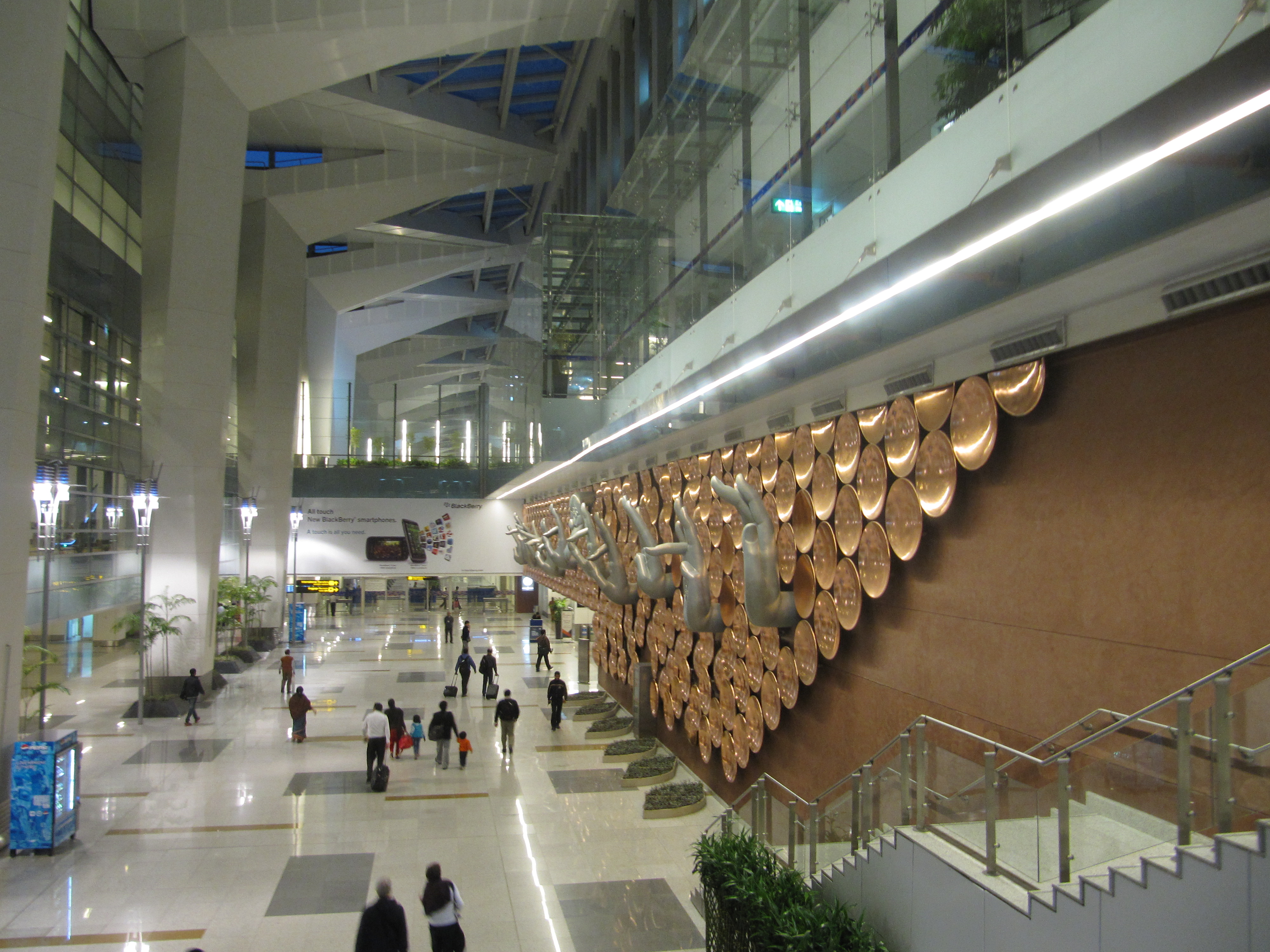 Inside_Terminal_3_at_Indira_Gandhi_International_Airport.JPG