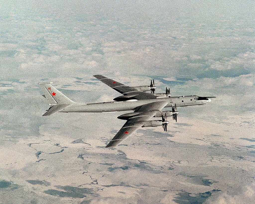 1024px-Tu-142MR-1990.jpg