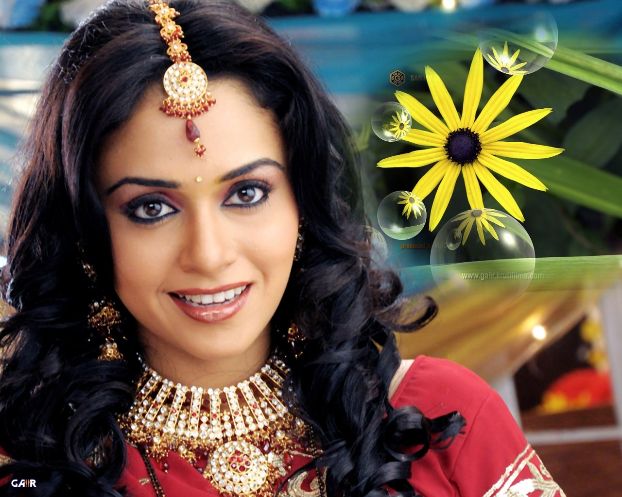 Marathi-actress-wallpapers-002-amruta-khanvilkar.jpg