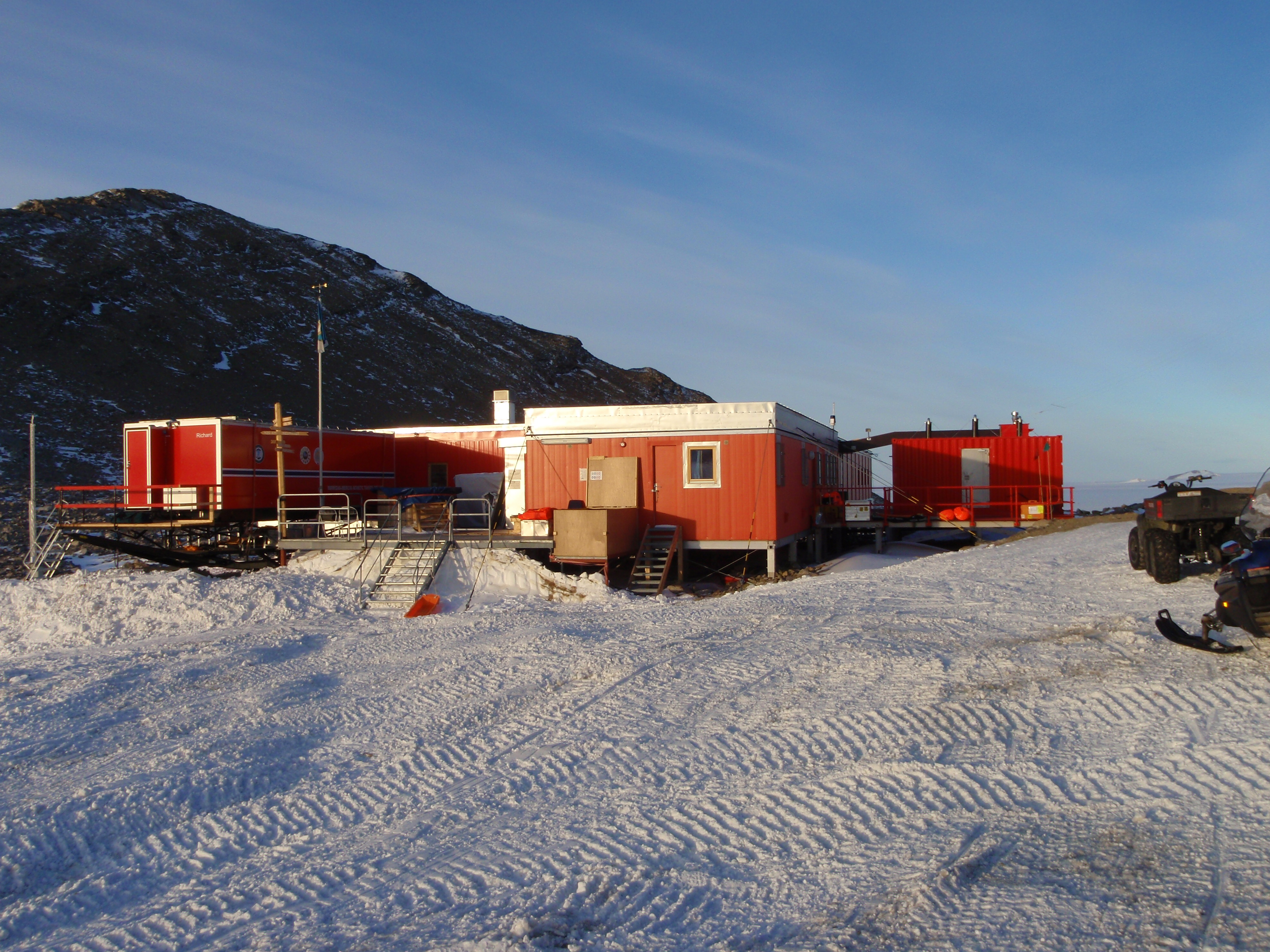 Troll_research_station_Antarctica.JPG