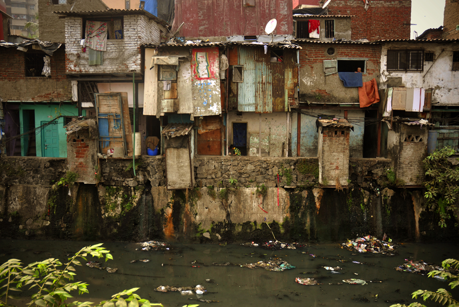 slum-areas-of-mumbai-bombay-in-india-kristian-bertel.jpg