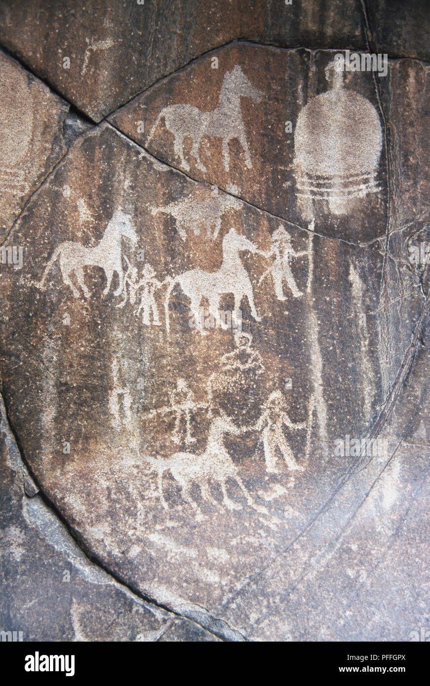 images-of-animals-and-symbols-are-amongst-the-30000-rock-carvings-near-the-village-of-chilas-in-the-karakoram-mountain-range-of-northern-pakistan-PFFGPX.jpg
