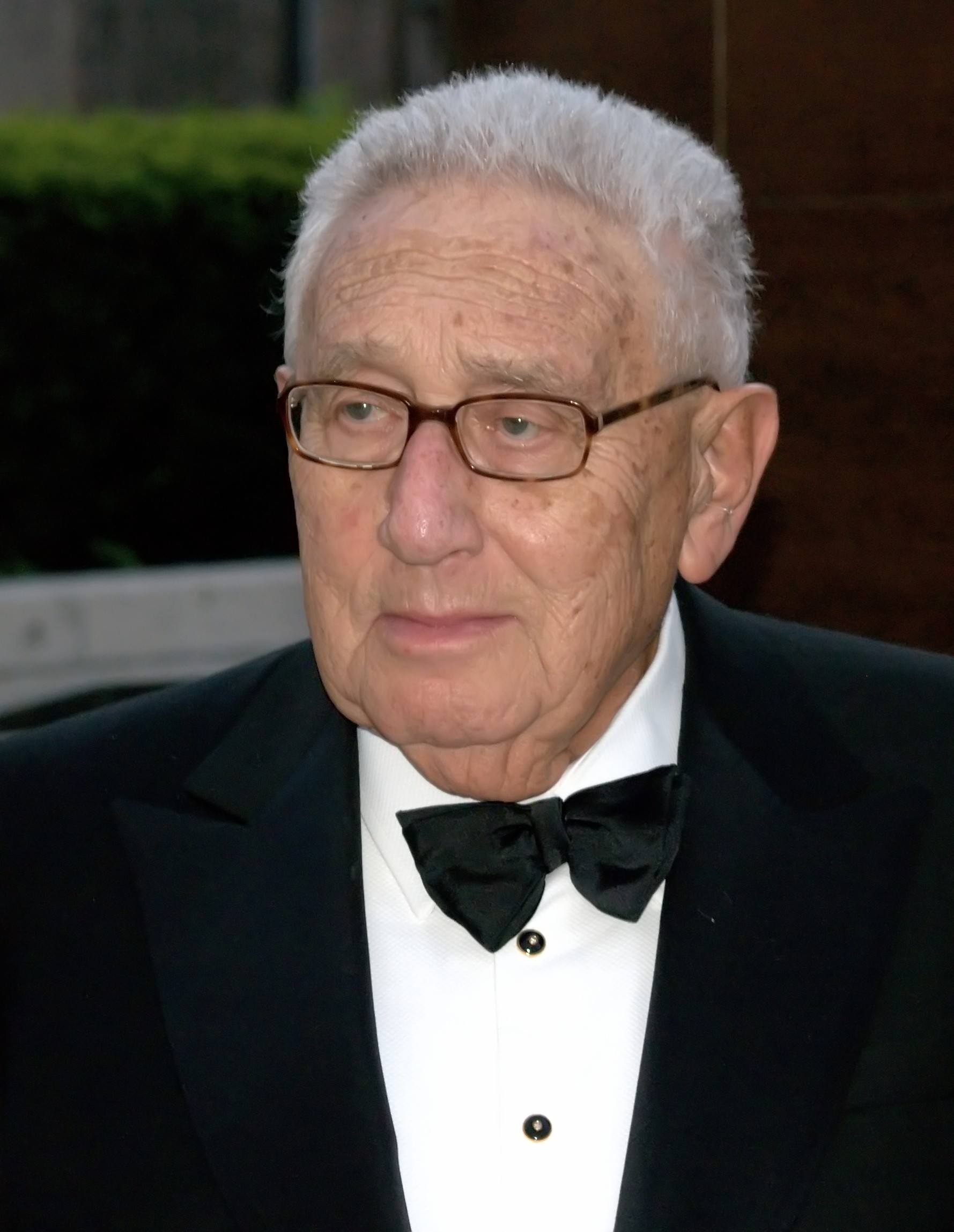 Henry-Kissinger-Metropolitan-Opera-New-York-2009-Source-Wikipedia-Photo-Shankbone-CC-BY-3_0.jpg