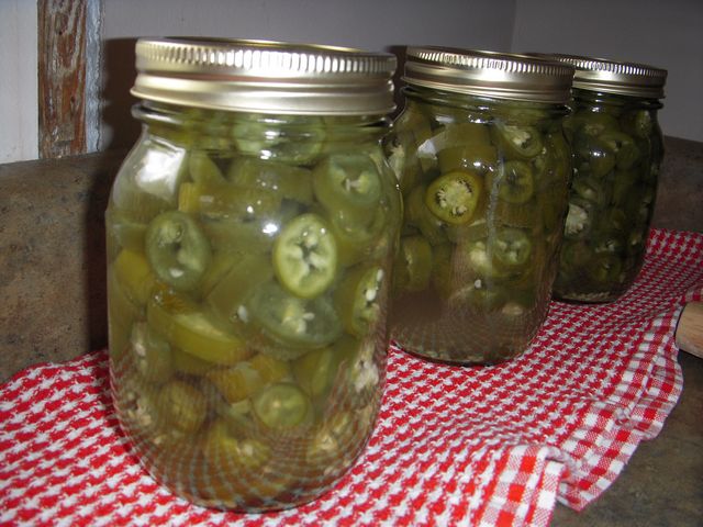 18-pickled-jalapenos-2009-09-06.jpg