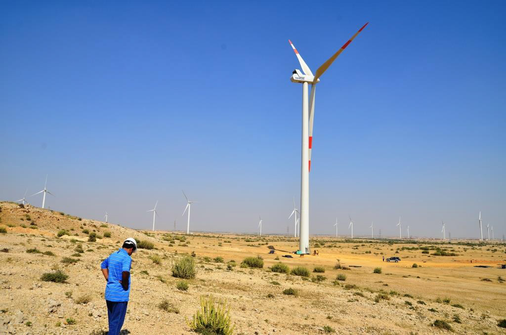 pakistan-zorlu-energy-wind-farm-03.jpg