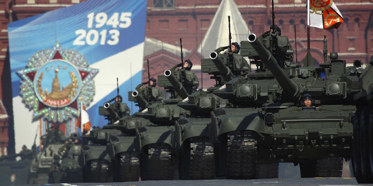 russia-tank-parade.jpg