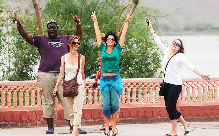 foreign_tourist_arrivals_hit_new_high_of_one_crore_1516164019.jpg