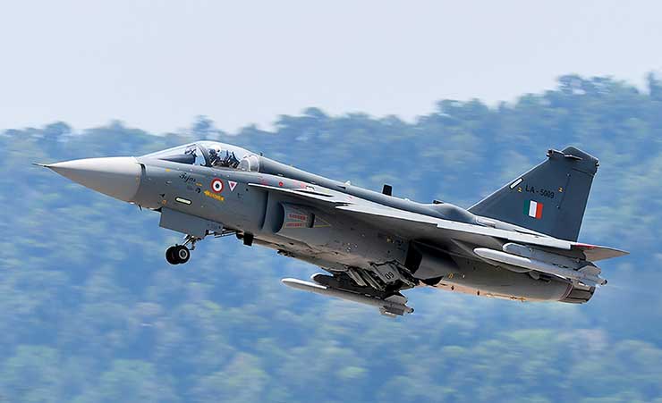 indian-air-force-hindustan-tejas-lca.jpg