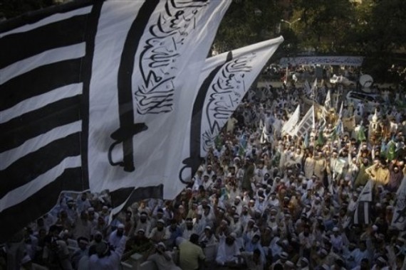 Supporters-of-Pakistans-banned-religious-party-Jamat-ud-Dawa-gathered-to-demonstration-against-the-Facebook-page-images-of-Islams-Prophet-Muhammad-in-Lahore-Pakistan-Friday-May-21-2010-570x380.jpg