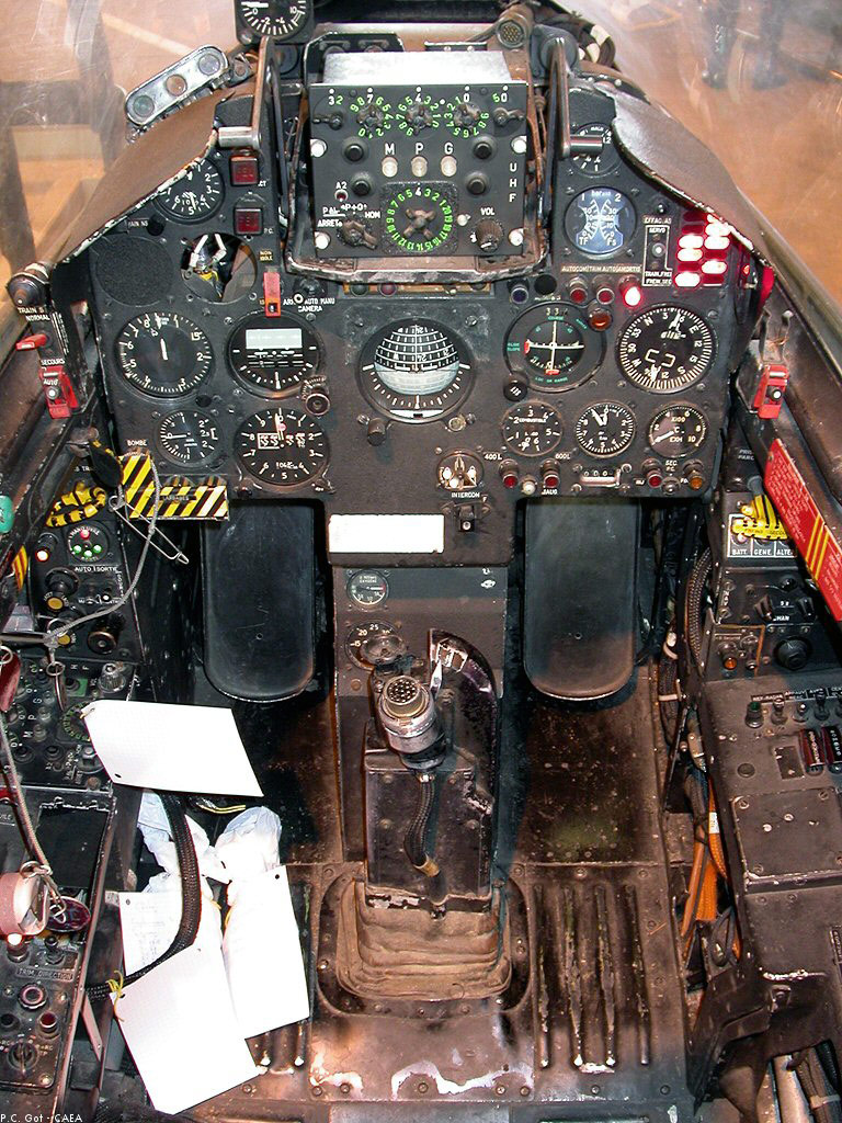 mirage_iii_cockpit.jpg