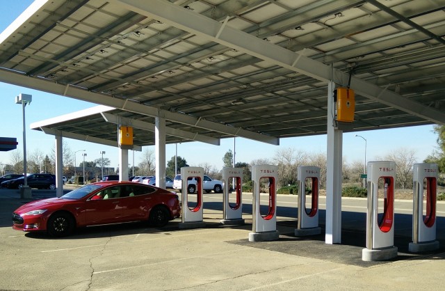tesla-supercharger-site-with-photovoltaic-solar-panels-rocklin-california-feb-2015_100501645_m.jpg