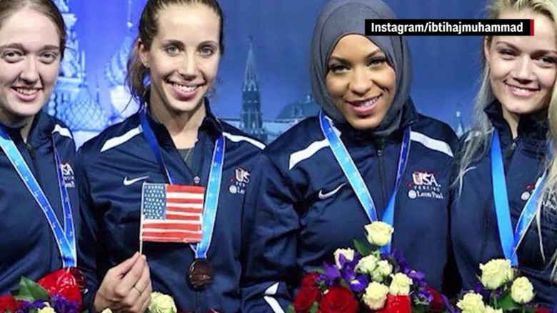 160203195245-ibtihaj-muhammad-olympic-fencer-hijab-orig-mg-00000027-exlarge-169.jpg