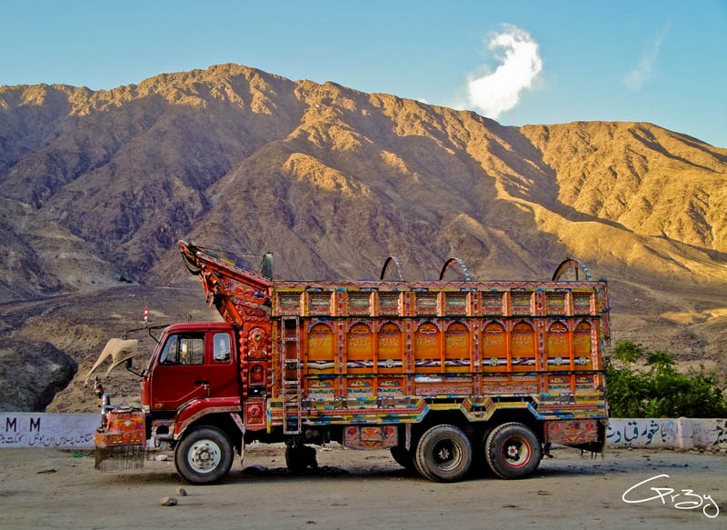 decorative-pakistan-truck-art-11.jpg