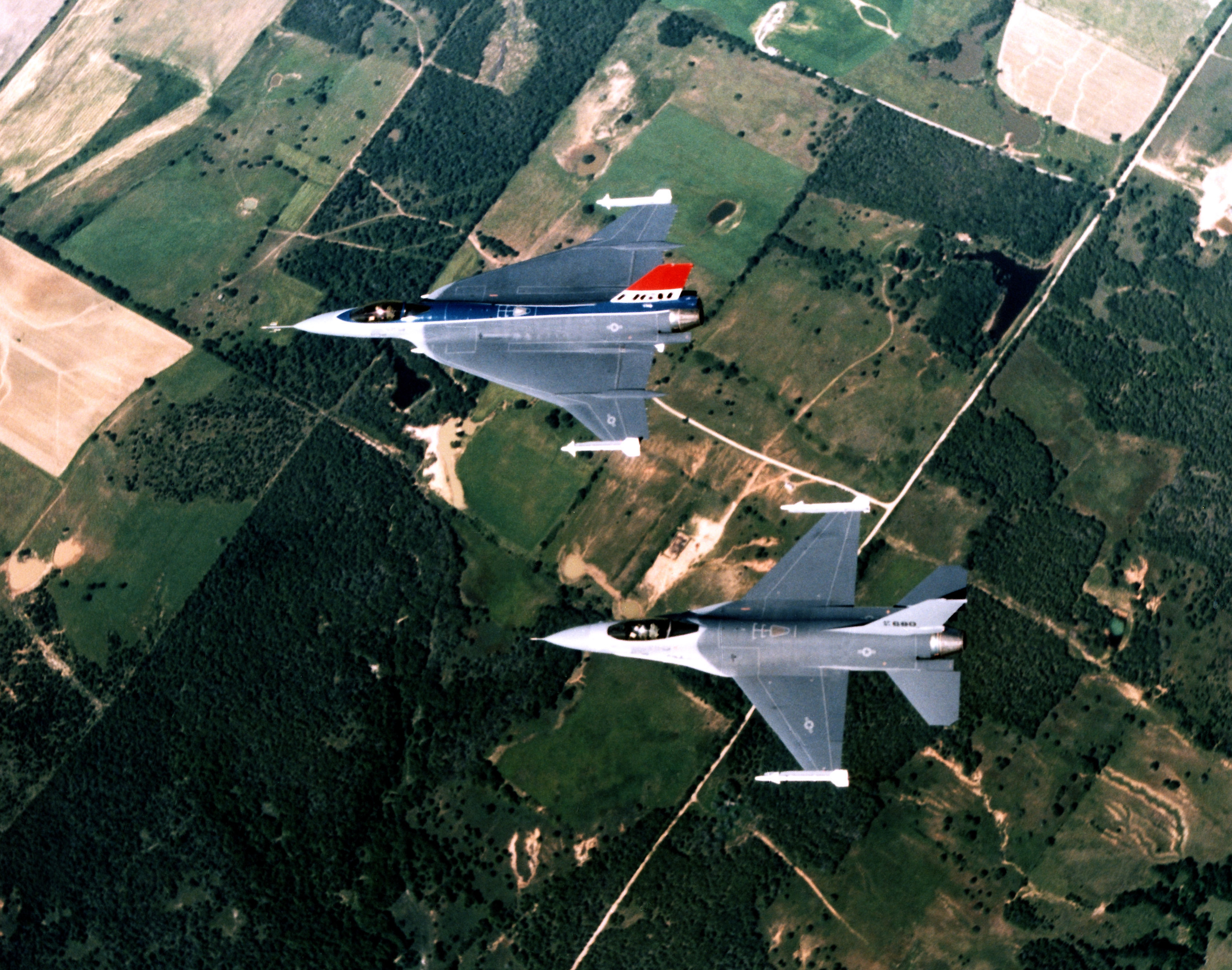 F-16_and_F-16XL_aerial_top_down_view.jpg