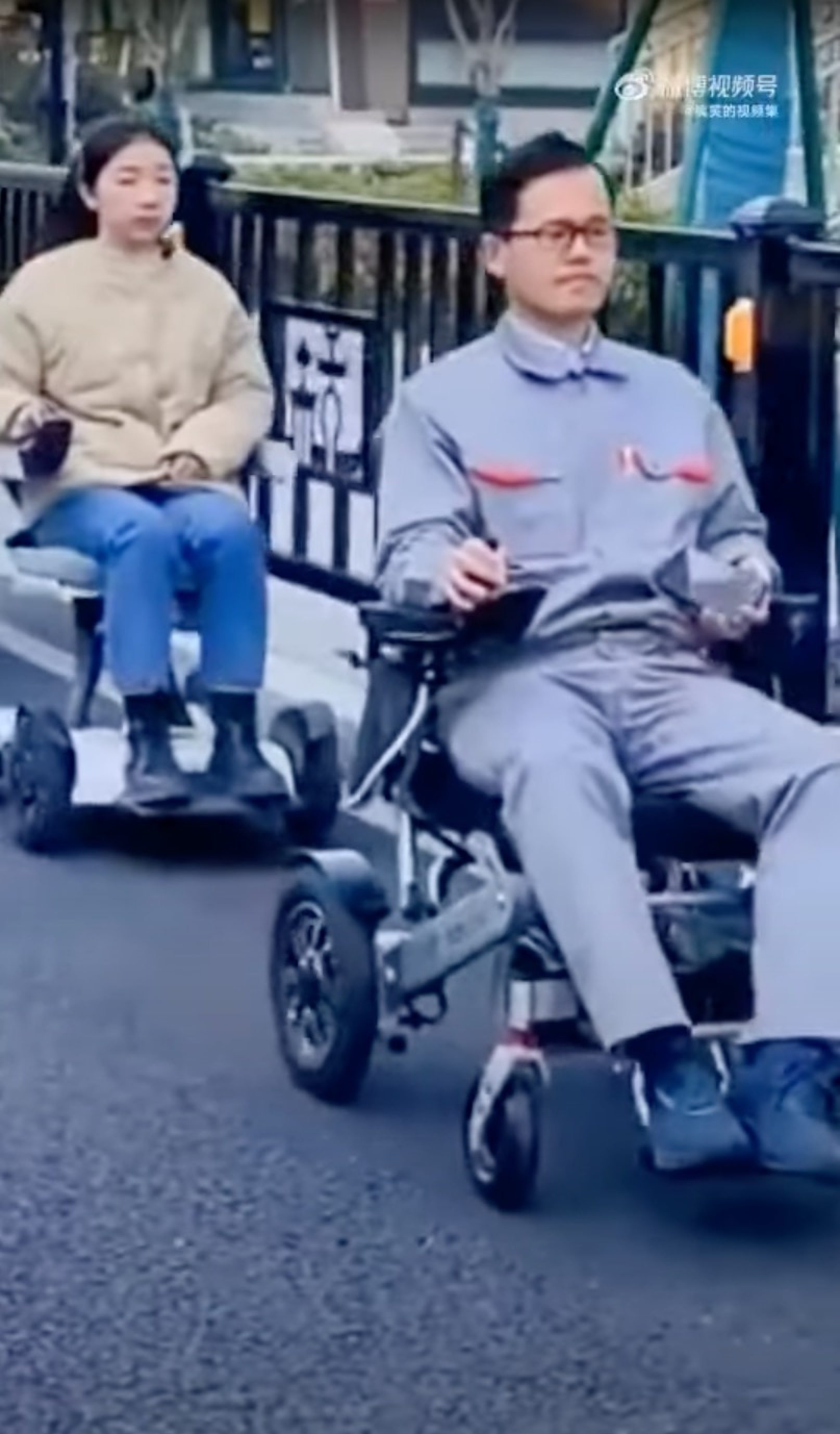 Some online observers have labelled able-bodied people who commute to work in electric wheelchairs as “sick”. Photo: YouTube/@videoupper