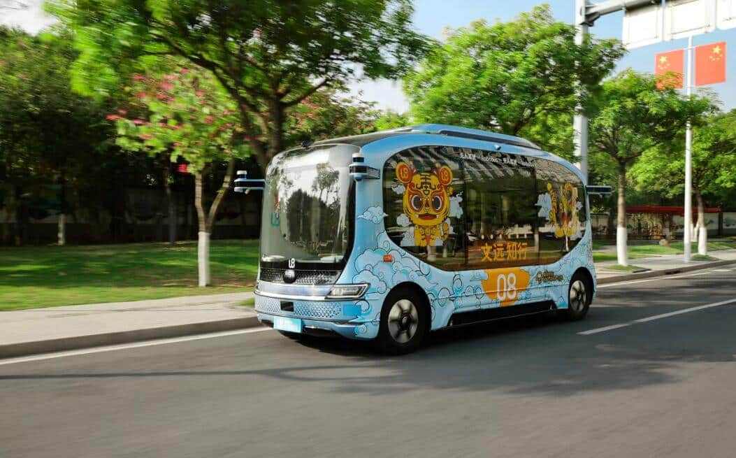 WeRide puts self-driving buses without steering wheel or brake pedal into operation-CnEVPost