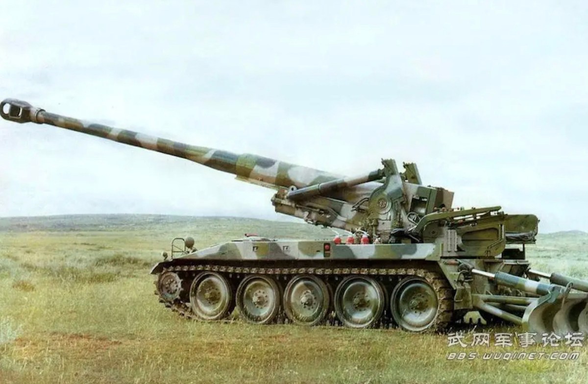 China-203-Millimeter-Artillery.jpg