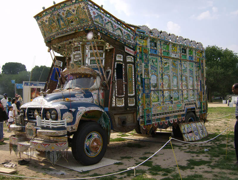 decorative-pakistan-truck-art-2.jpg