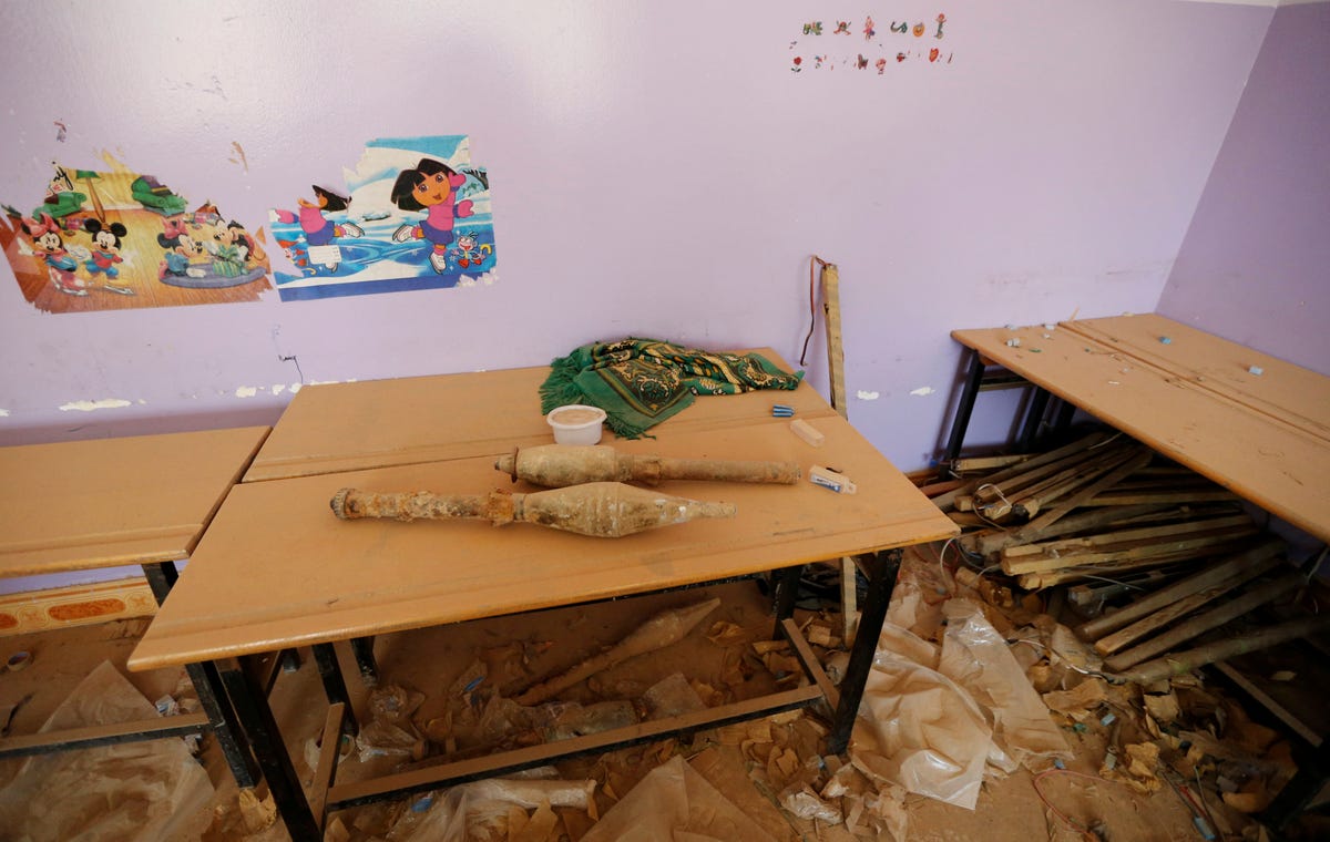 there-seems-to-be-no-shortage-of-ammo-isis-stacked-these-rocket-propelled-grenades-at-a-school-in-fallujah.jpg