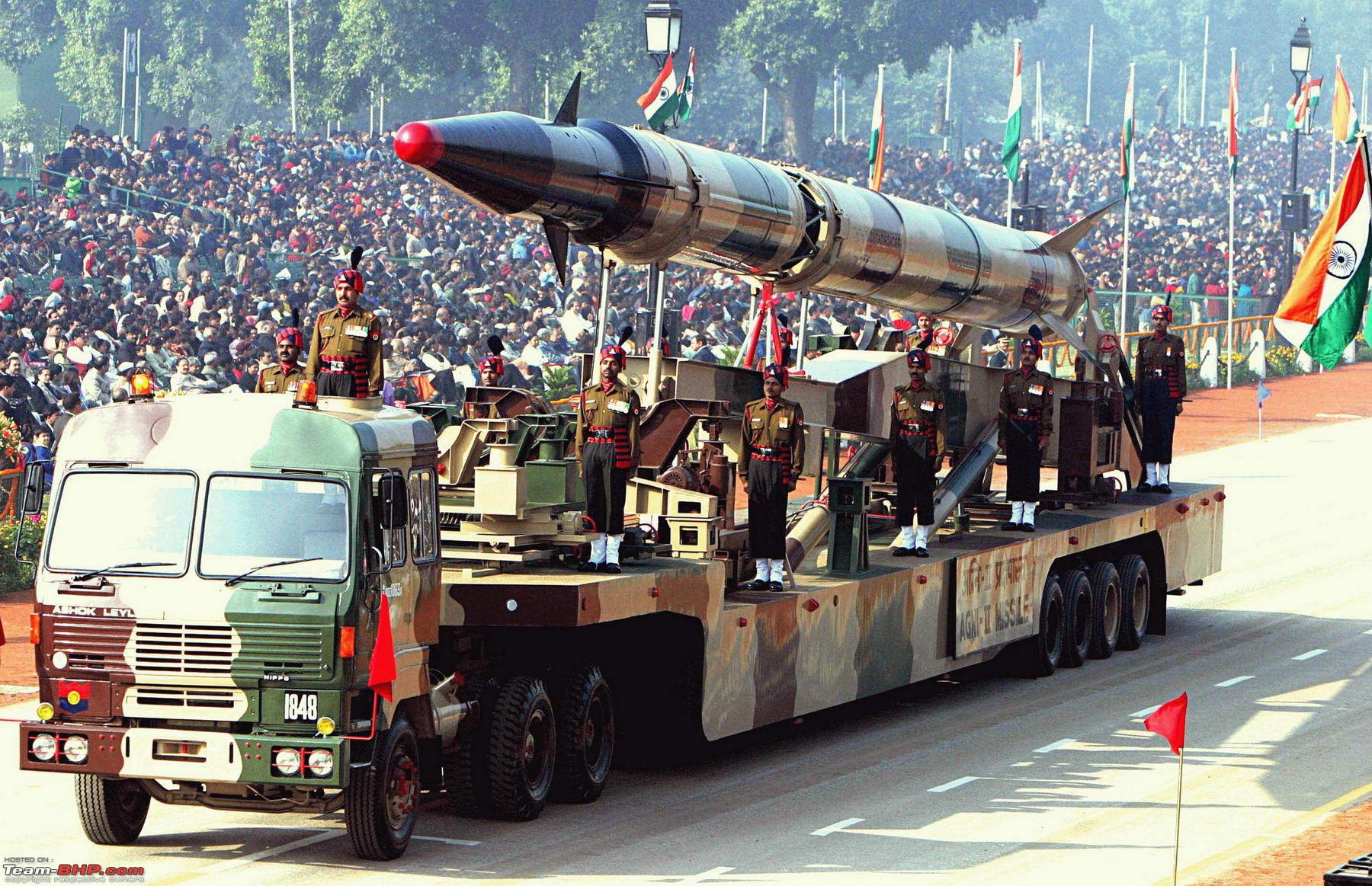 79380d1229245608-indian-armed-forces-army-navy-airforce-vehicle-thread-agni-ii_missile_rd_parade_2004_wikipedia_org_photo-_antonio_milena-abr_1800pixle.jpg