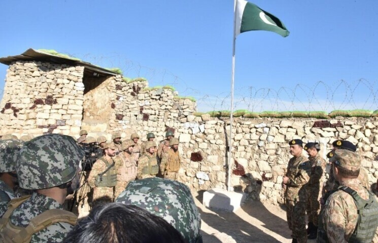 <p>Chief of the Army Staff General Asim Munir interacts with soldiers during visit to North Waziristan. — Photo courtesy: ISPR</p>