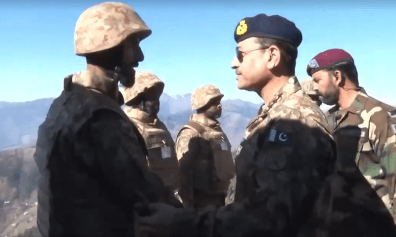 <p>Chief of Army Staff Gen Syed Asim Munir visits troops on the Line of Control’s Rakhchikri sector on Saturday. — ISPR</p>