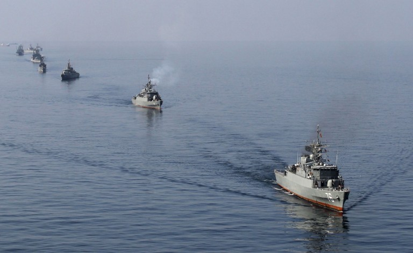IranWarBoats.30Dec2015.AFP_.jpg