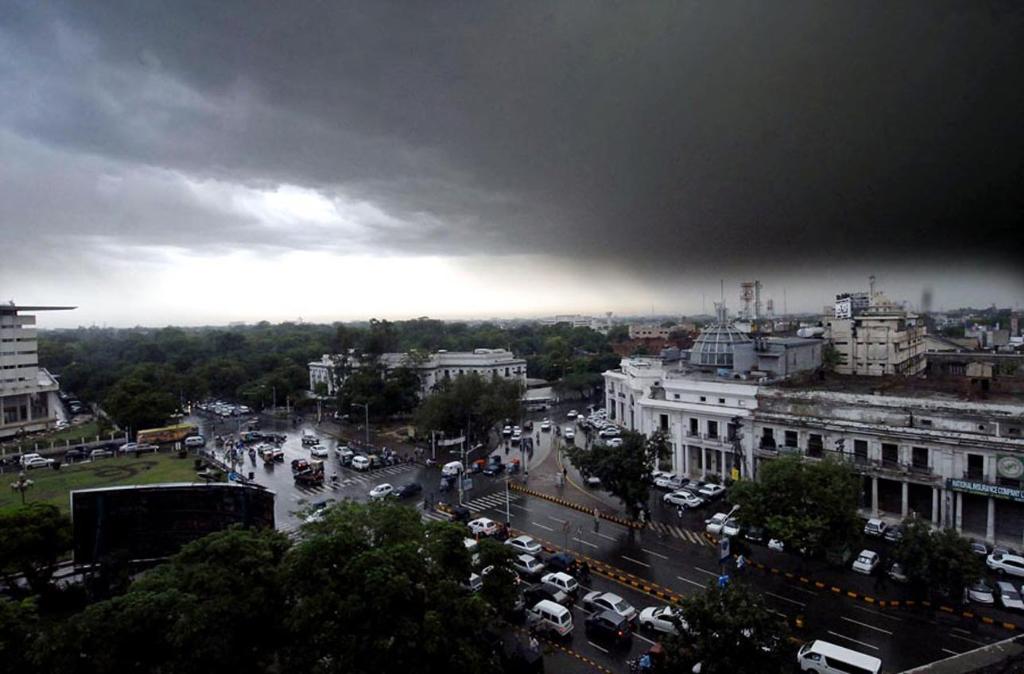 Lahore-Rain2.jpg