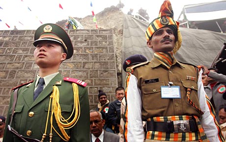india_-_china_soldiers.jpg
