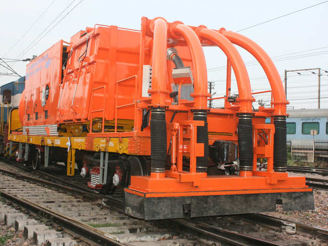 track-cleaning-machines.jpg