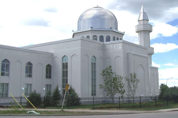 Baitun-Nur-Mosque.jpg