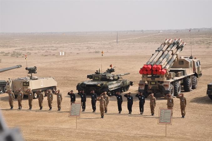 pakistan+armyA-100E+300mm+multi-barrel+rocket+launchers+and+two+SLC-2+active+phased-array+weapons+locating+radars.++Multi+Barrel+Rocket+Launcher+(3).jpg