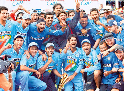 india-team-2007-trophy.jpg