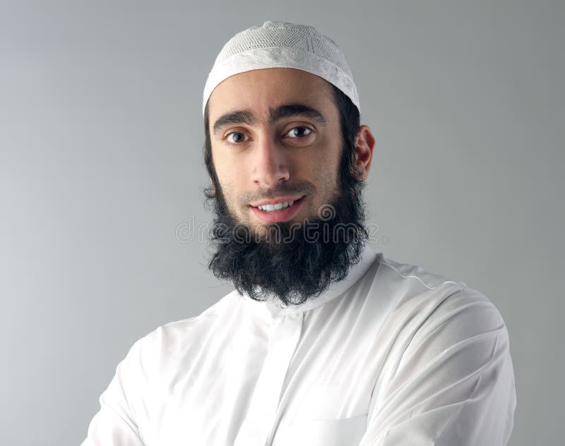 arabic-muslim-man-beard-smiling-36429753.jpg