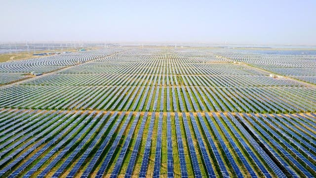 Largest-Solar-PV-Power-Plant-in-World-Huawei.jpg