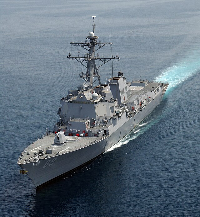 640px-USS_Mustin_%28DDG-89%29_front.jpg