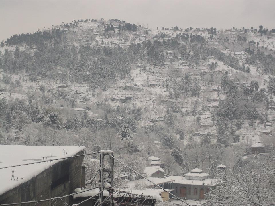 Snowfall+in+Islamabad+Margalla+Hills7.jpg
