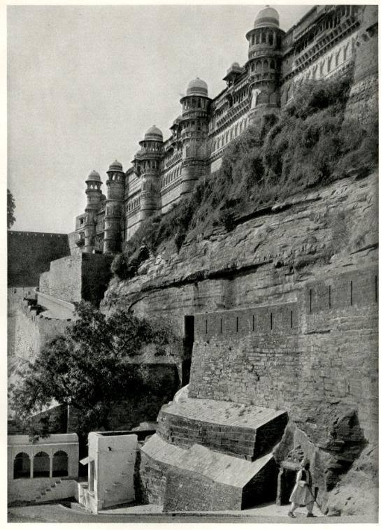 View+of+the+Citadel+at+Gwalior+Fort%252C+India+-+1928.JPG