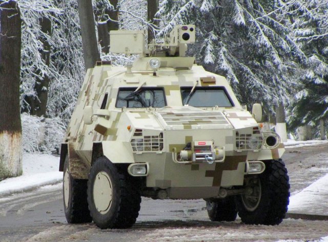 Ukraine_armed_forces_to_receive_ten_new%2B_Dozor_B_4x4%2B_armored_personnel_carriers_by_2015_end_640_001.jpg
