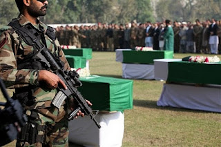 Pakistan+army+officers+and+civilians+offer+funeral+prayers+of+Saturday%2527s+NATO+attack+victims%252C+in+Peshawar%252C+Pakistan+on+Sunday%252C+Nov+27%252C+2011.+Pakistan+on+Saturday+accused+NATO+helicopters+and+fighter+jets+of+firing+on+two+army+%25282%2529.jpg
