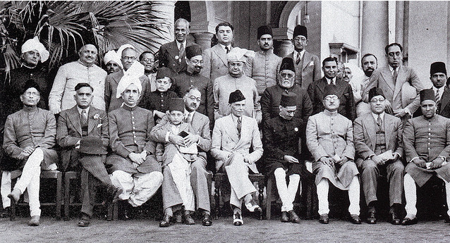 Quaid-e-Azam+M.A.+Jinnah+at+Mian+Bashir+Ahmed%2527s+residence%252C+Lahore+1940.png