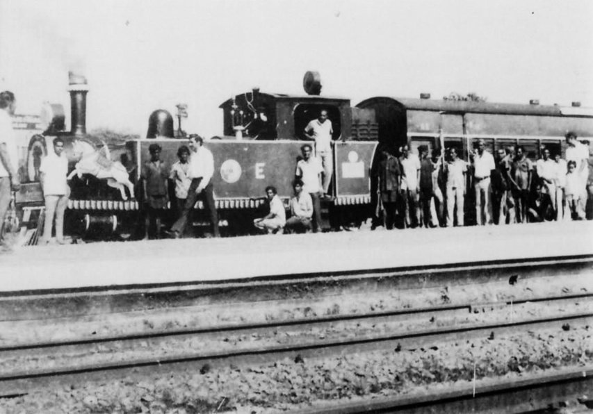 Train-at-Gondia.jpg